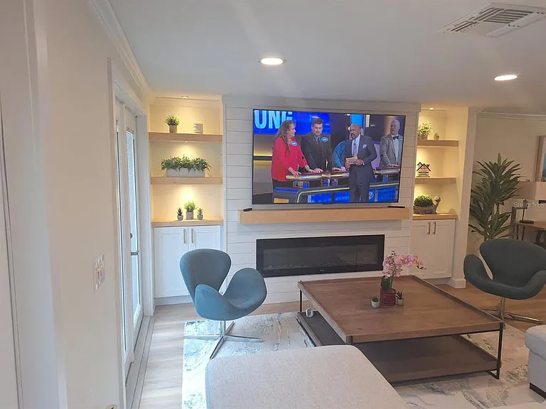 1203 Lyric Ln — Photo 3