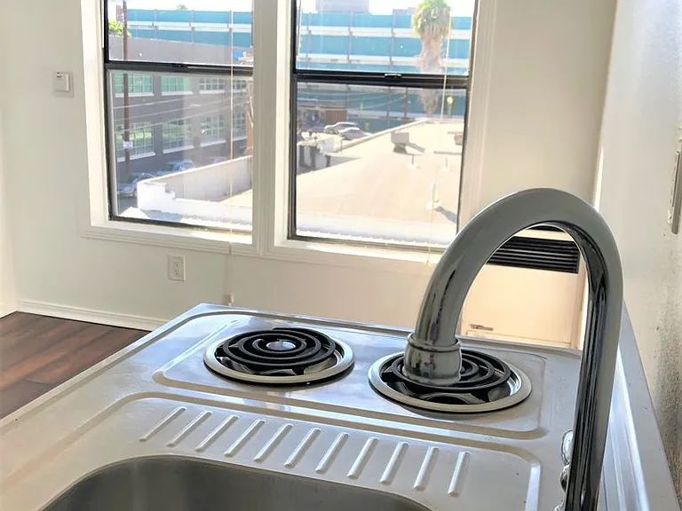 Adams Hill Lofts — Photo 20
