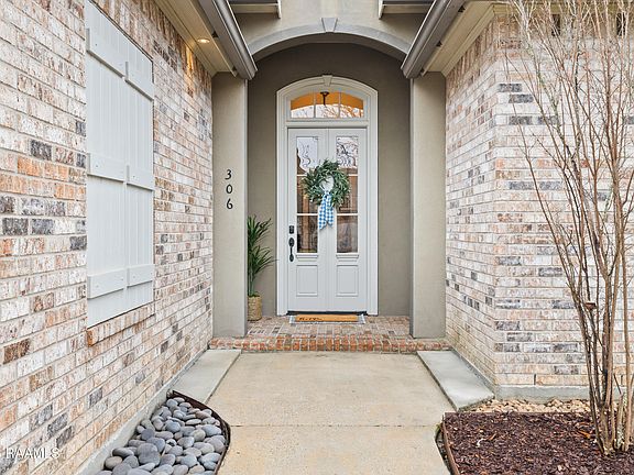 2nd image of 306 Flora Springs Dr