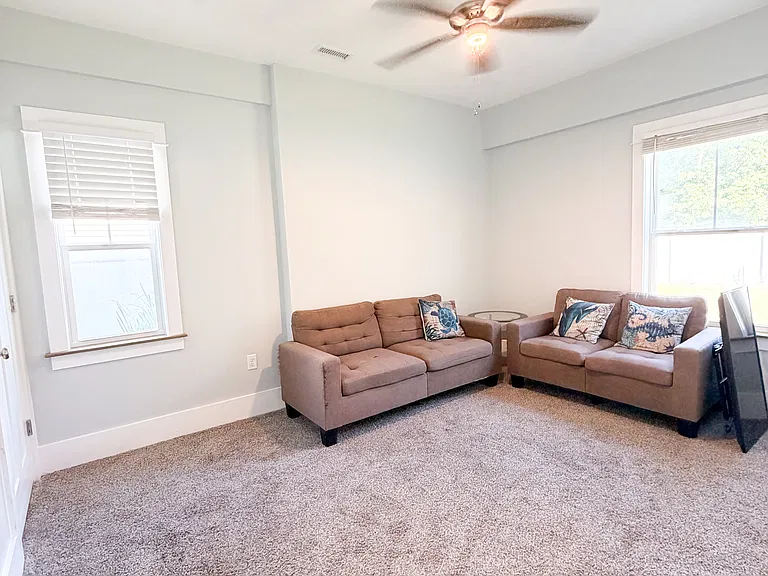 105 Georgia Bell St — Photo 22