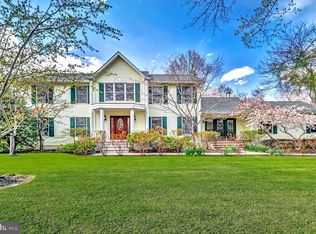 8 Coventry Ln, Hopewell, NJ 08525