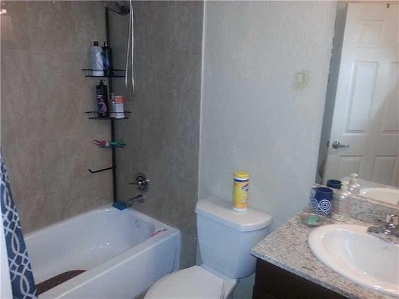 4th image of 111 NW 2nd Ave Unit 9