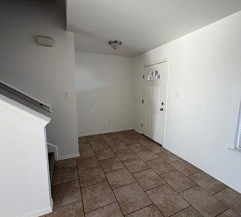 3rd image of 1591 Hartsdale Dr Unit A