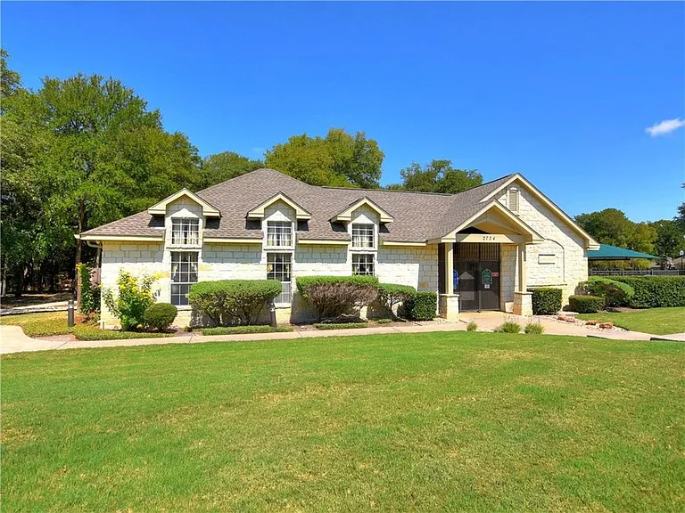 2814 Cool River Loop — Photo 39