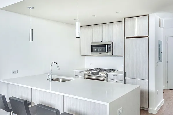Sold by Modern Spaces | media 11