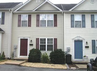 583 Ash St, Strasburg, VA 22657
