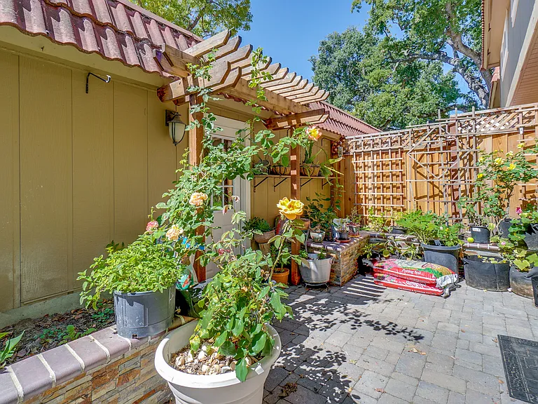 22671 Queens Oak Ct — Photo 47