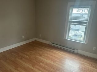 18 Fairbanks St #3, Worcester, MA 01610