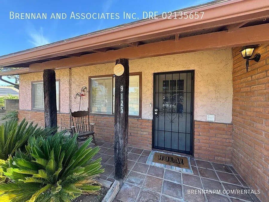 Spacious Santee Living-Single Family Home Rental — Photo 3