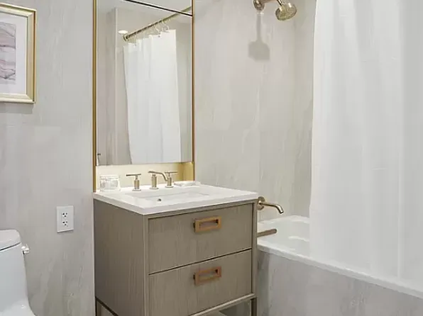 3 Court Square image 5 of 14