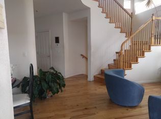 360 Bay Ridge Dr, Daly City, CA 94014