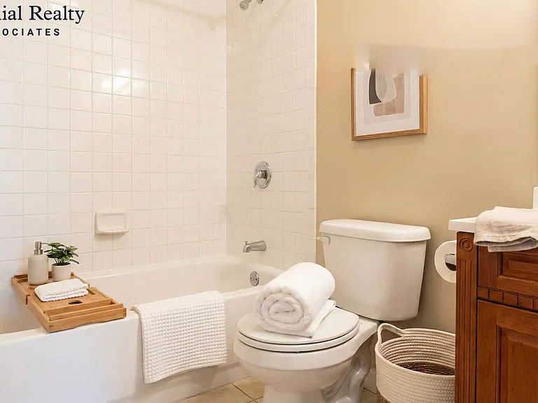 19 Highgate St #1 — Photo 3