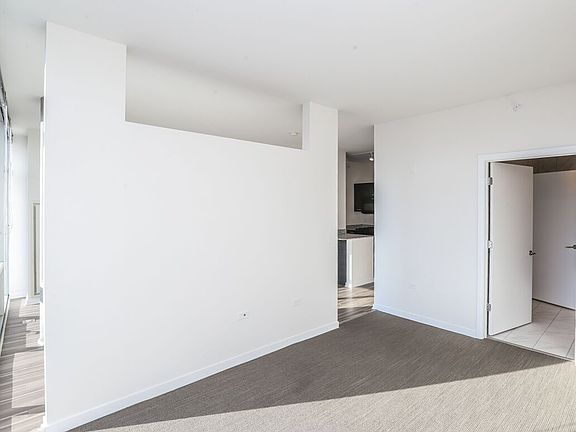 3rd image of 737 N Lasalle St #2902