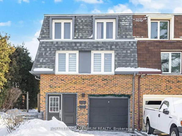 7493 Bybrook Dr, Mississauga, ON L4T 3R4