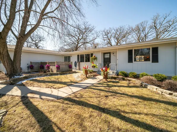 915 Royal Dr #A1, McHenry, IL 60050