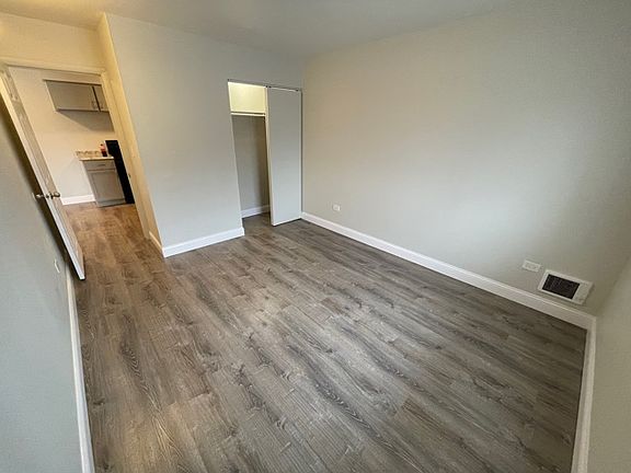 4th image of 519 S Milwaukee Ave APT 11