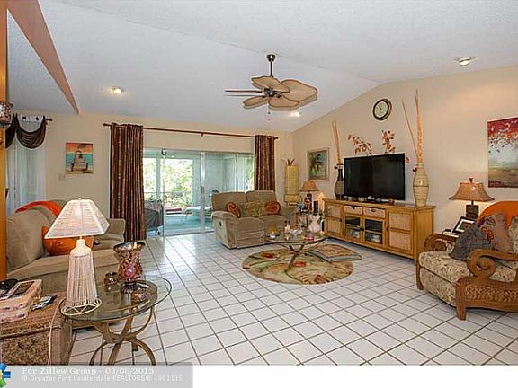 5th image of 5702 S Bayberry Ln