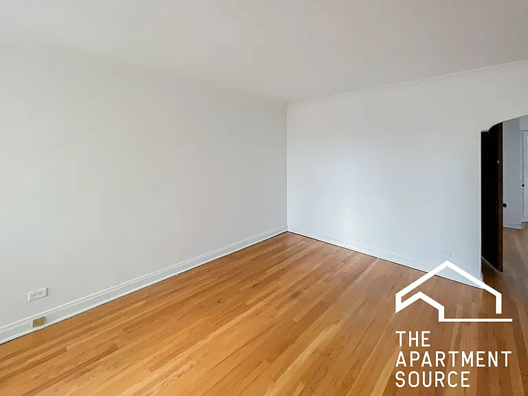 2542 W Summerdale Ave #3R — Photo 7