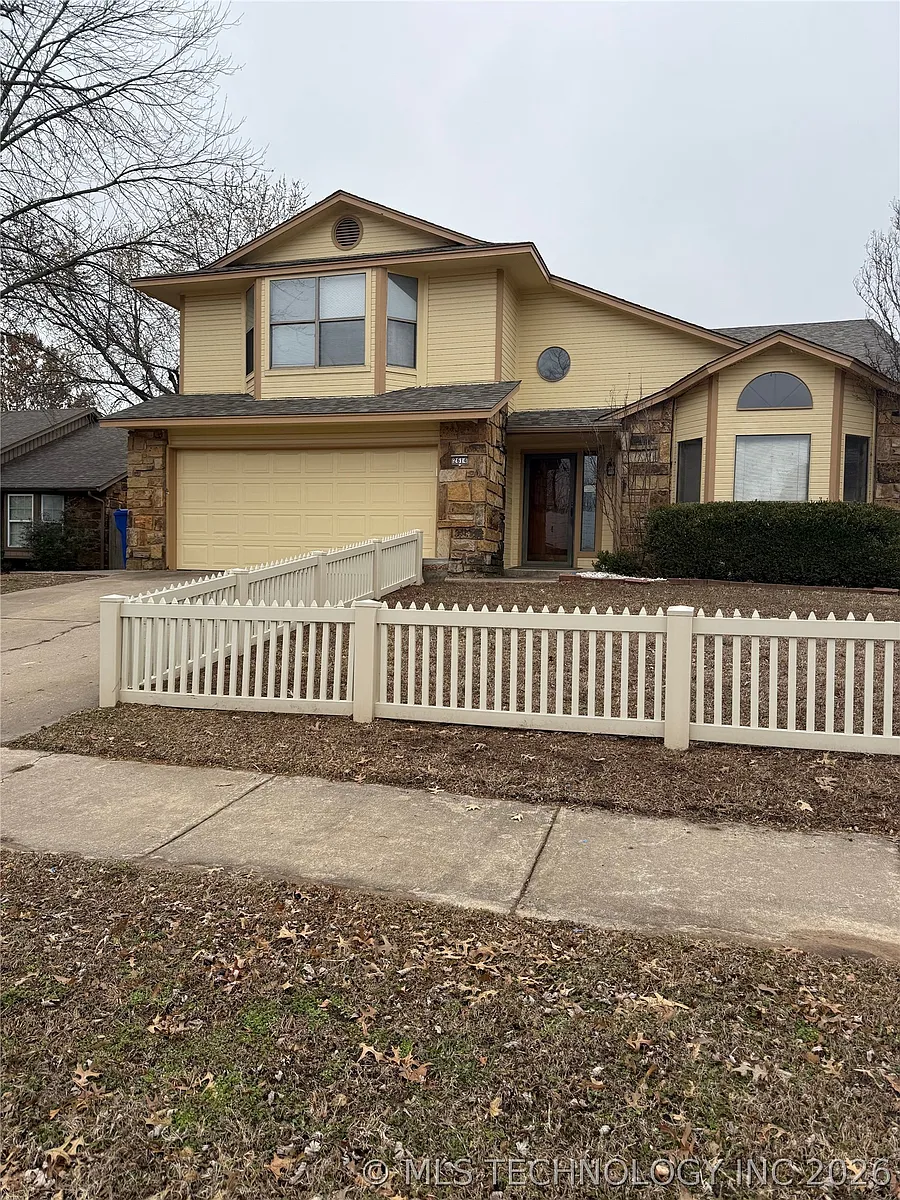 Building Photo - 2614 S Gardenia Ave