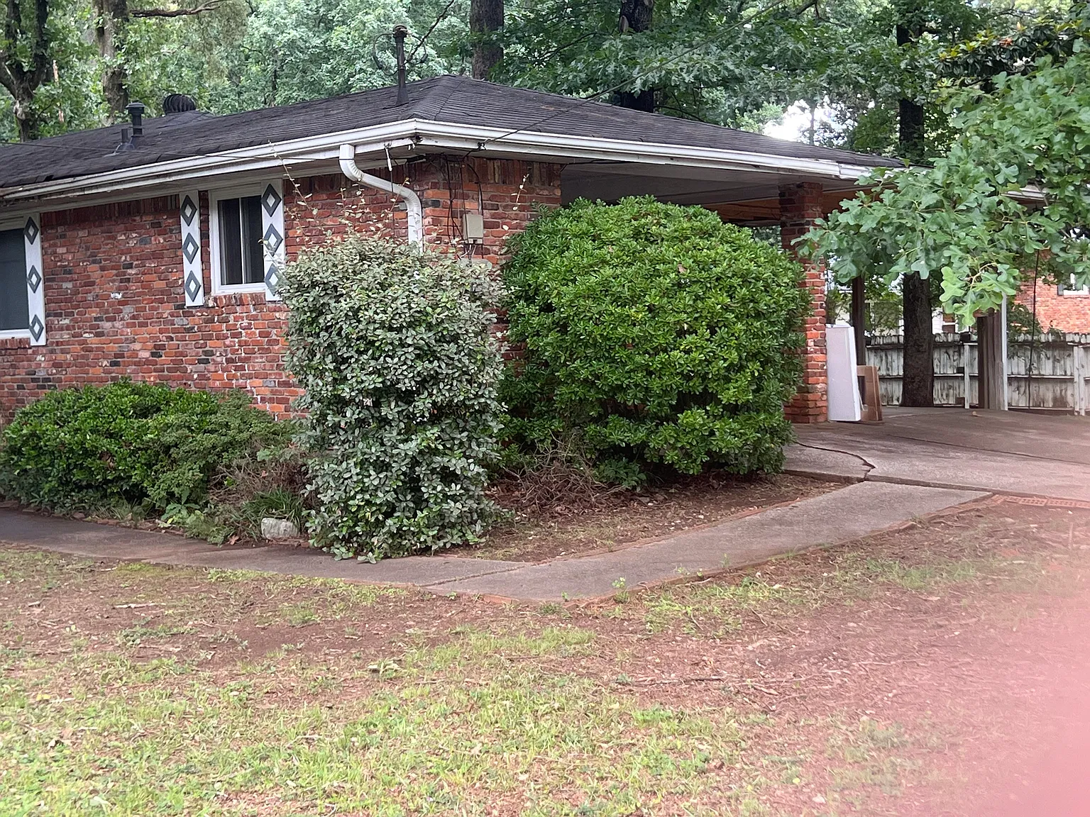 3 bed, 1200 sqft, $1,850 — Photo 2