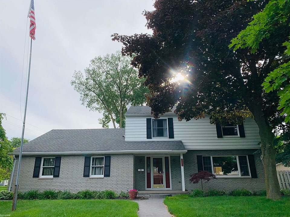 1st image of 890 Indiana Ave