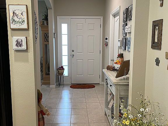 2nd image of 10938 Haws Ln