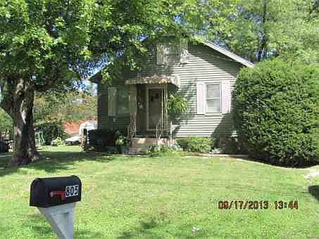 2nd image of 805 Highland Ave