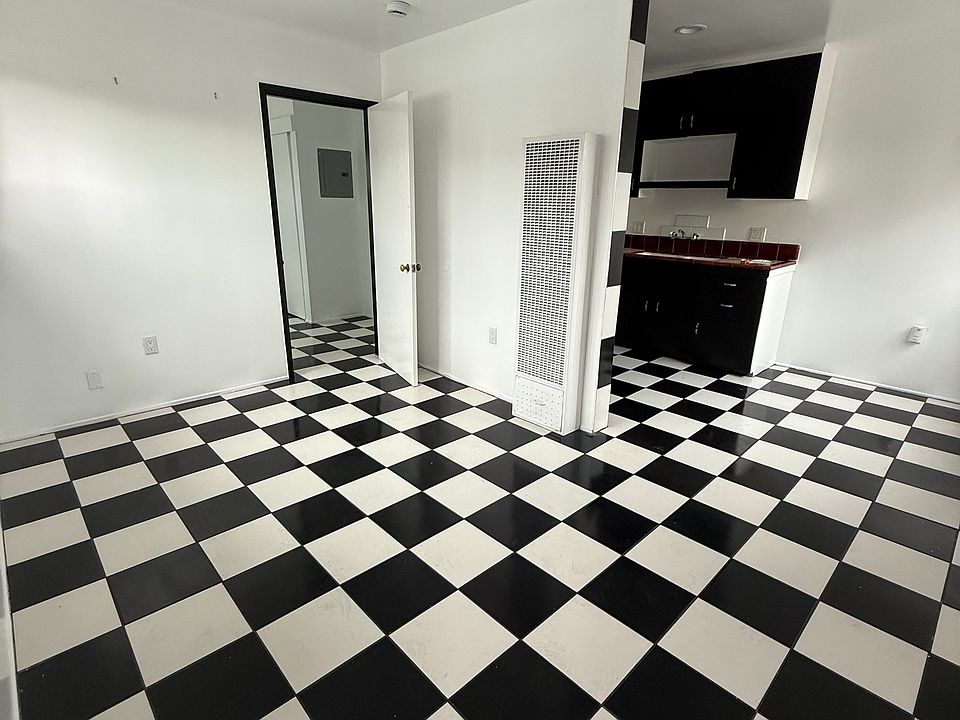 1st image of 6920 Fishburn Ave #B
