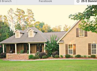 25 E Donnington Ct, Hattiesburg, MS 39402