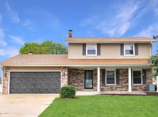 15120 W Kingsway Dr, New Berlin, WI 53151