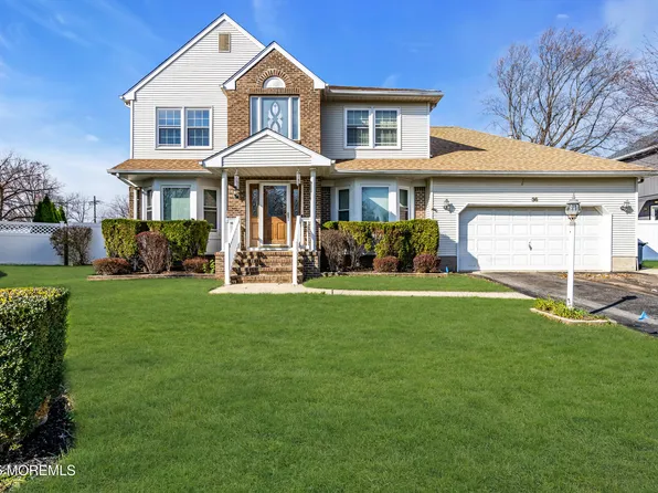 36 Reid Way, Freehold, NJ 07728