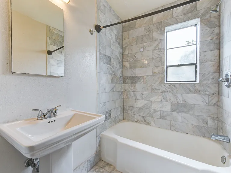 850 N 5th St — Photo 12