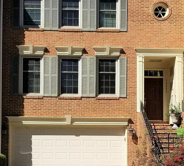 10952 Bloomingdale Dr — Photo 1