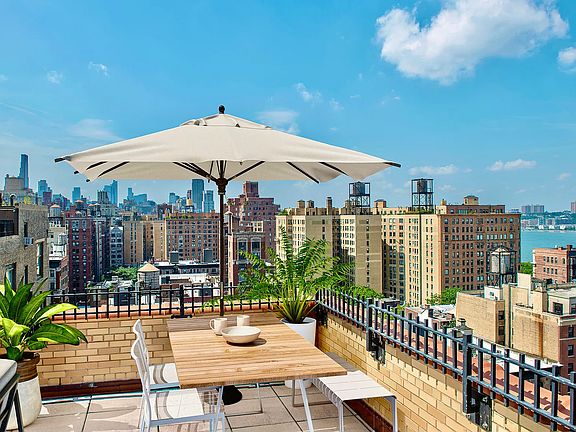 5th image of 302 W 86th St