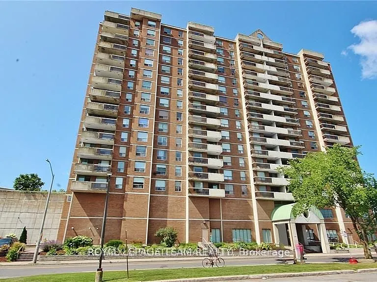 200 Lafontaine Ave #304 — Photo 1