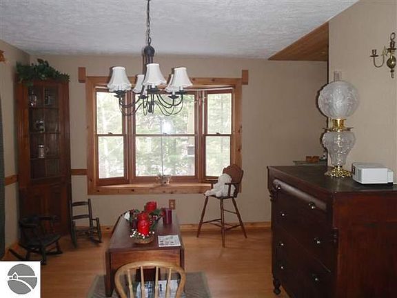 4th image of 10315 E Elk Lake Dr