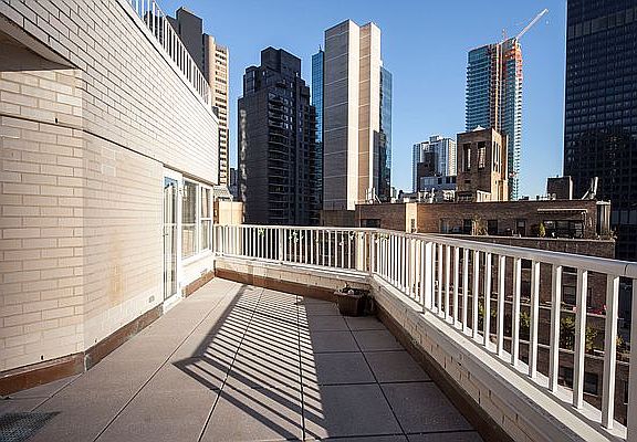 3rd image of 136 E 56th St Ph C