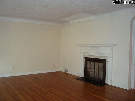 2nd image of 20301 S Lake Shore Blvd