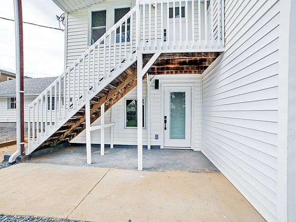 Apartment 100 entrance to Family Room and Patio