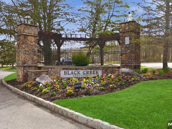 2 Pine Cres Unit 14, Vernon, NJ 07462