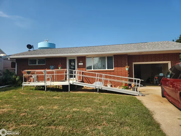 614 N 1st St, Knoxville, IA 50138