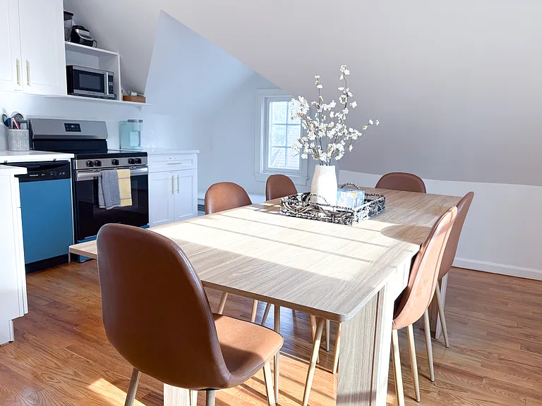 87 Stephen St #1C — Photo 96