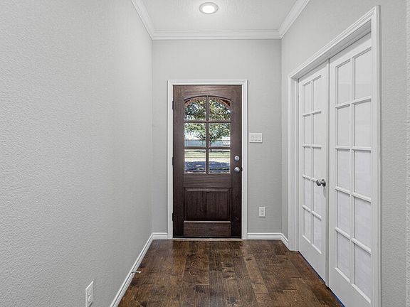 3rd image of 2909 Gordon Ave