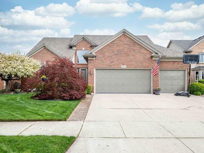19019 Sandhurst Dr, Clinton Township, MI, 48038