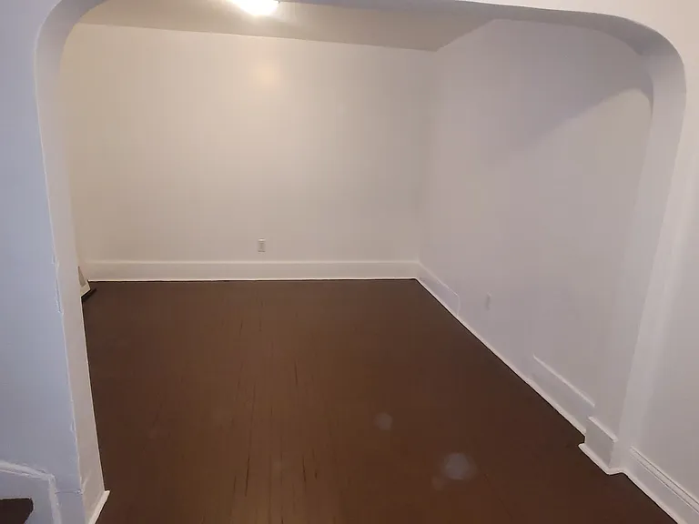 536 Jefferson St — Photo 13