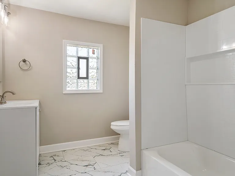 3032 Wayne Ave — Photo 18