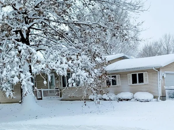407 S 7th St, Oskaloosa, IA 52577