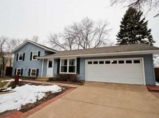 10351 Uplander St NW, Coon Rapids, MN 55433