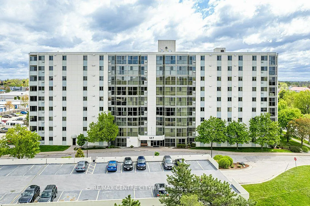 3 bed, $2,195 — Photo 2