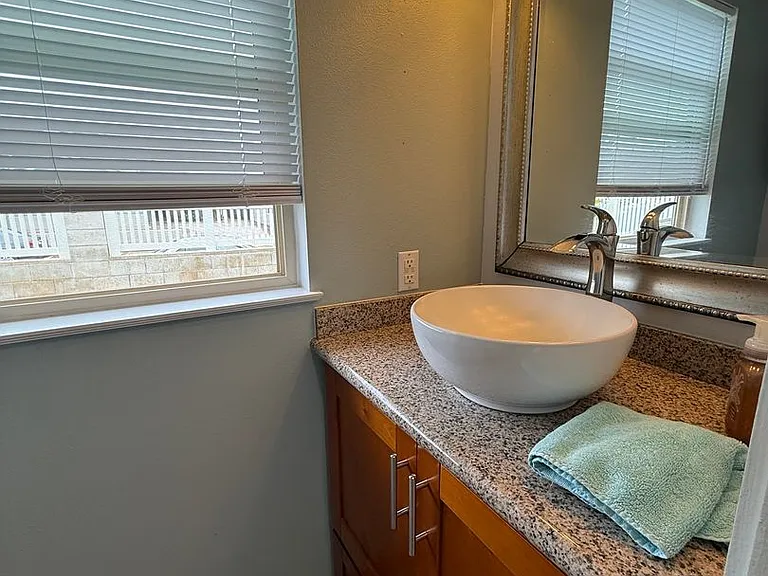 94-1098 Awalua St — Photo 33
